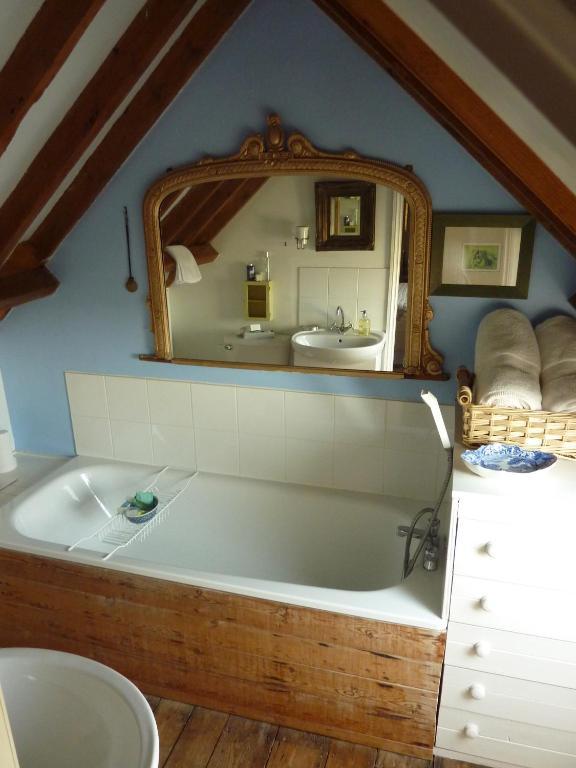 St Benedicts Byre B&B Crowhurst  Zimmer foto